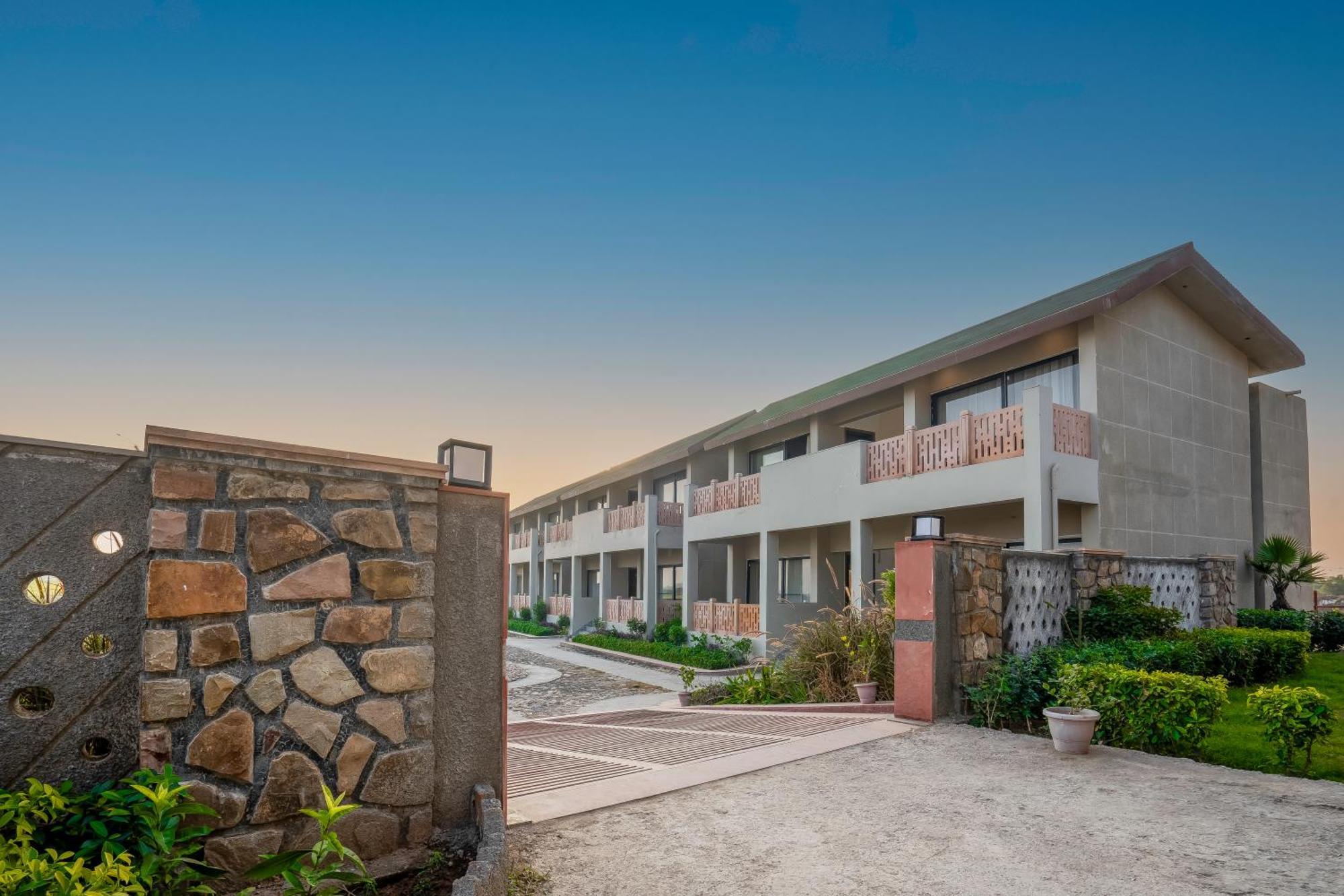 Palpur Fort A Kuno Wildlife Resort, Morawan Sesaipura Exteriör bild